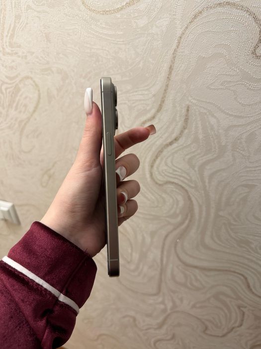Продам iPhone 15 Pro Max на 256 ГБ.