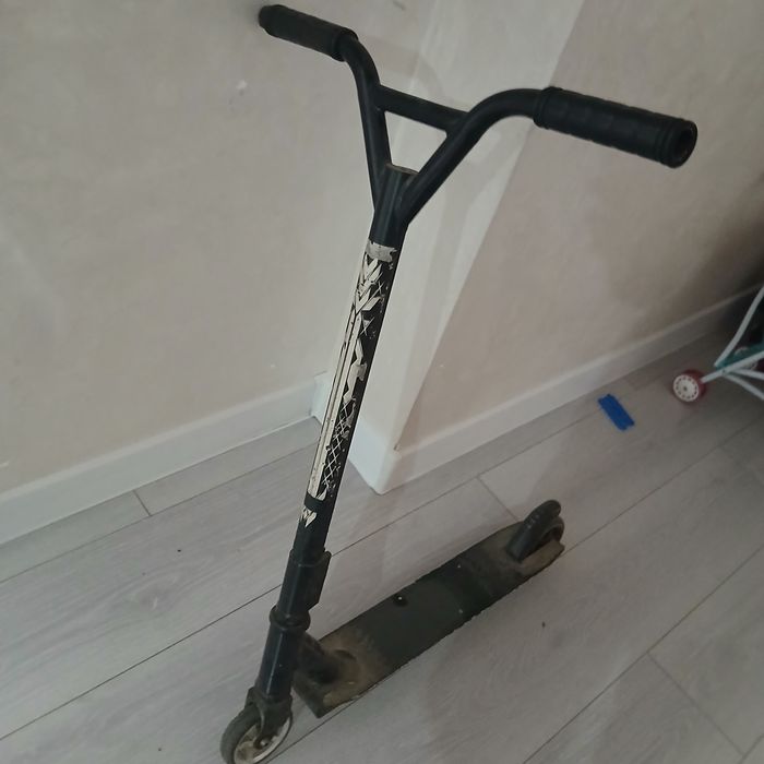 Продам трюковой самокат