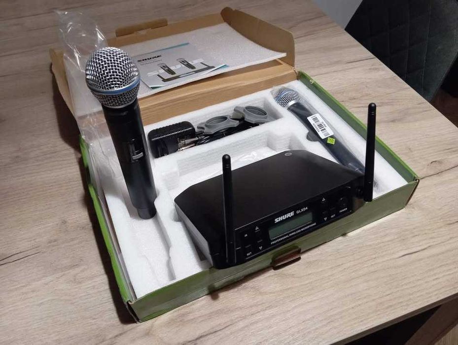 Set 2 Microfoane Wireless si Receiver UHF GLXD4 Shure Beta 58A