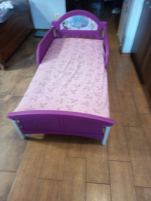 Pătuț Disney Ana și Elsa