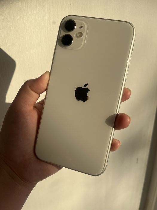 Айфон 11 128гб отличный