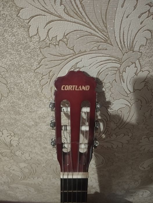 Продам гитару классический 25к