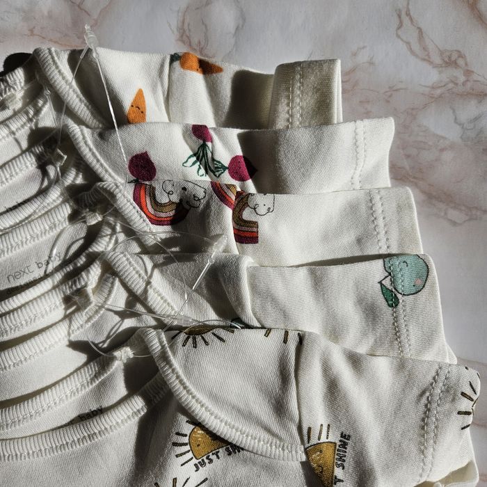 Пакет 5бр бебешки бодита с къс ръкав, NEXT + ПОДАРЪК