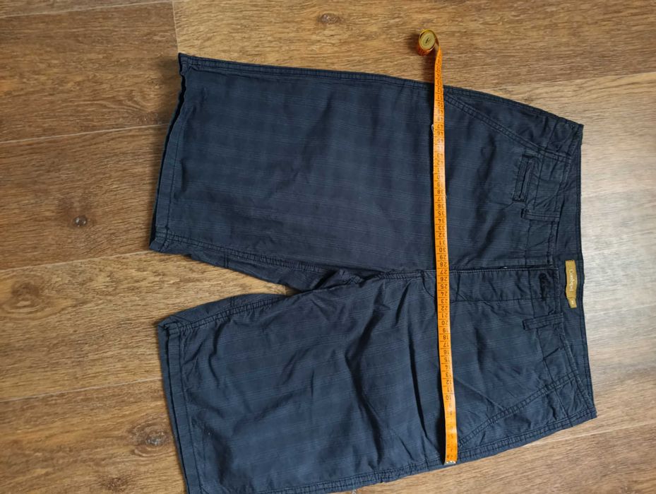 Продам мужские шорты.