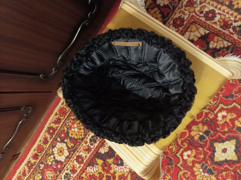 Шапка каракуль новая