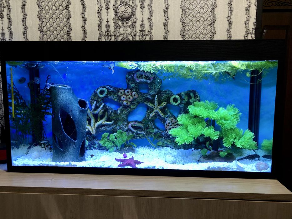 Продается Аквариум 70л