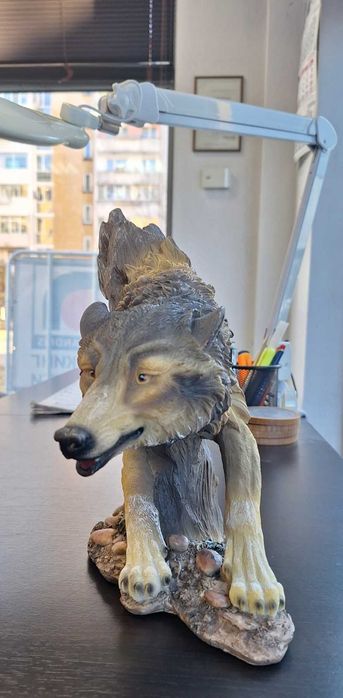 Нова Статуетка Вълк - Сувенир за Подарък 27см