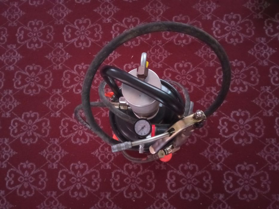 Смазка аппарат сотилади