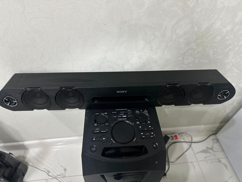 караоке Sony с двумя микрофонами в отличном состоянии