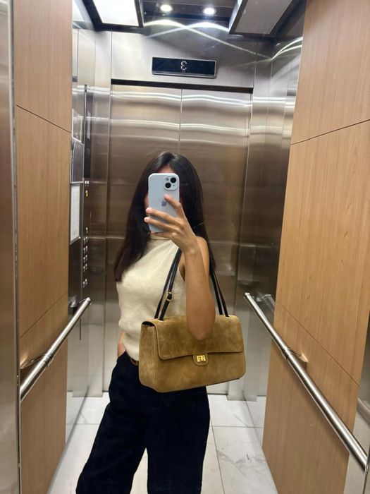 Chanel maxi flap