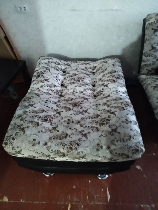 Диван с креслами