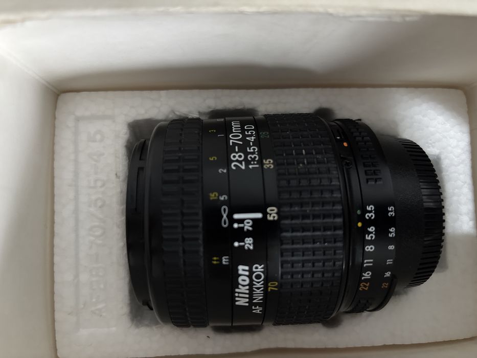 Старый комплект Nikon D90