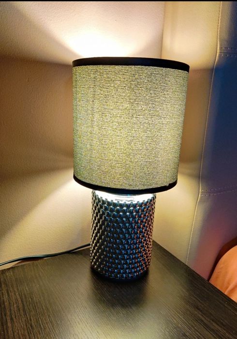 Lampa cu bec tip candle inclus