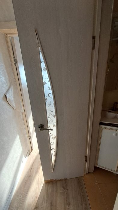 Продам двери межкомнатные