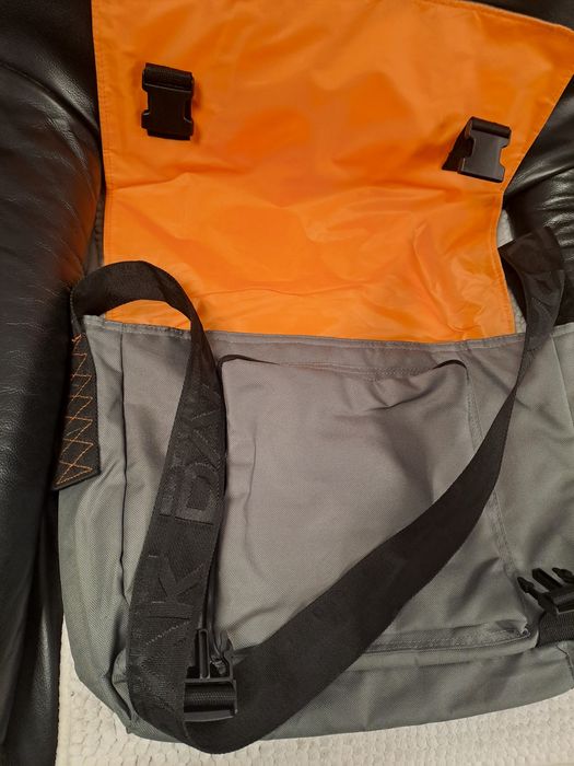 Geantă pentru laptop