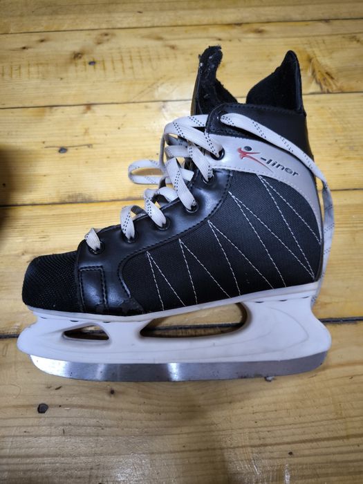 Продам хоккейные коньки