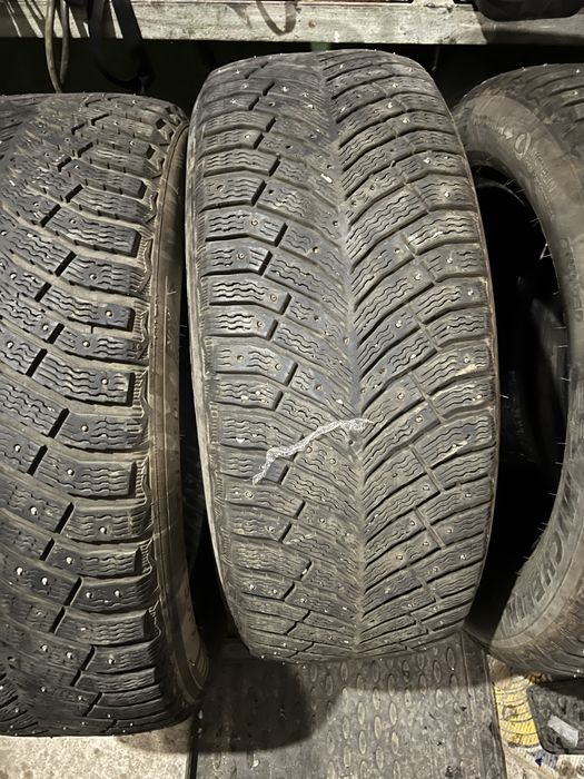 Шины  MICHELIN  комплект 4 б/у