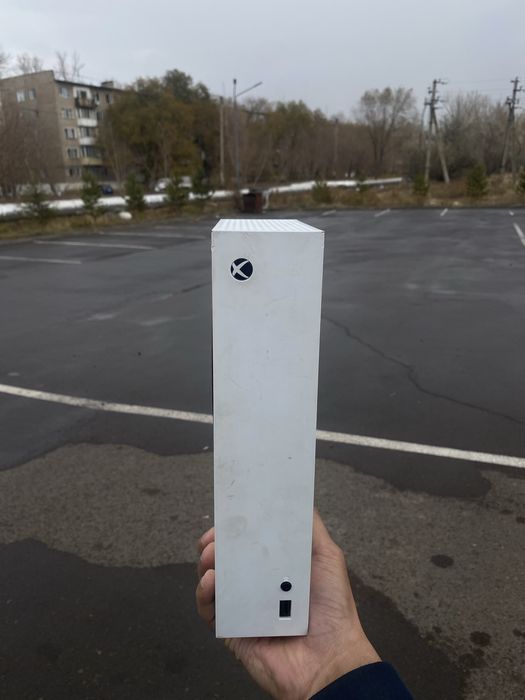 Xbox Series S 512GB + 2 геймпада | 10/10 |