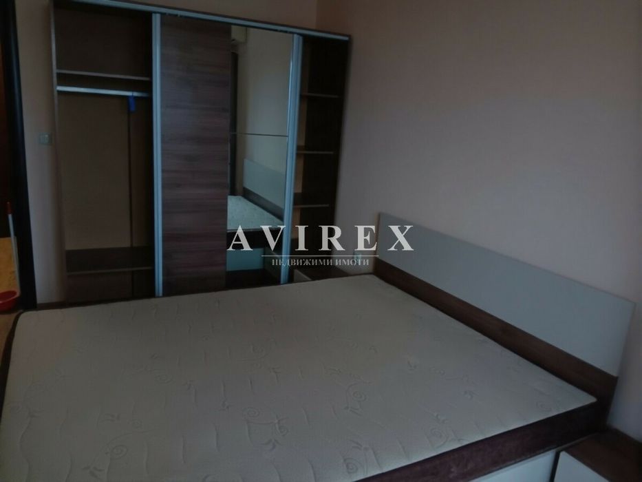 Двустаен апартамент под наем, ул. Рая