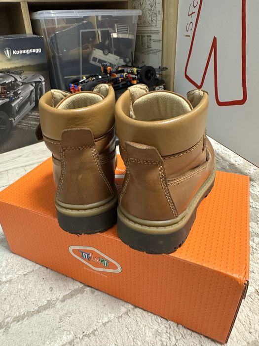 Ботинки демисезонные можно и мальчику и девочке