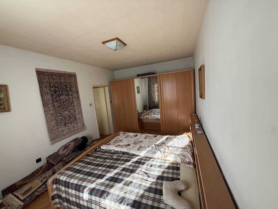 Продава се Тристаен апартамент в Пловдив, Христо Смирненски - 92 кв.м за 743 €/кв.м - Снимка #2