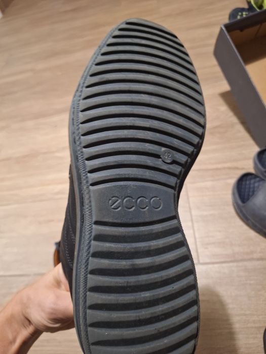 Papuci  ECCO bleumarin nubuc, mărimea 43, chukka boots, șireturi albastre