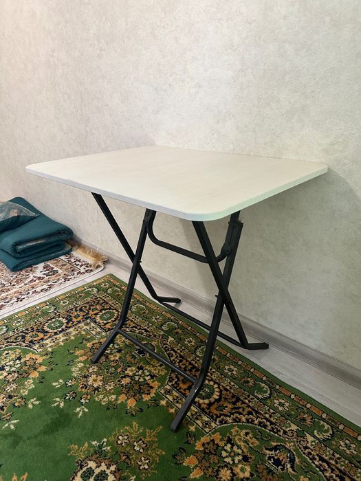 стол для учебы или для компьютера