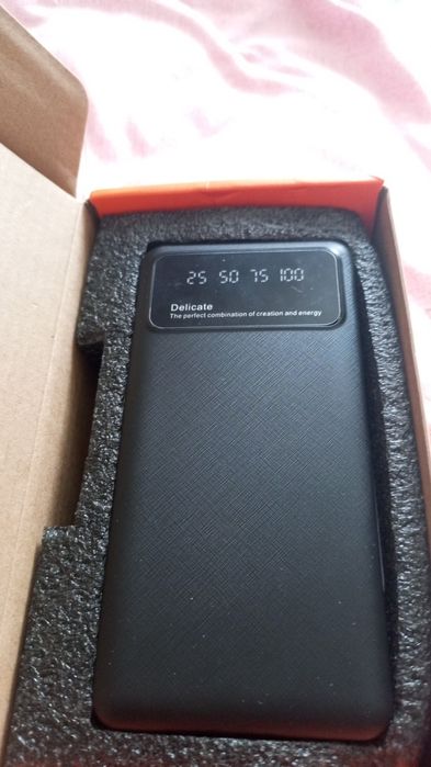 НОВЫЙ Продам Поурбанк на 10000