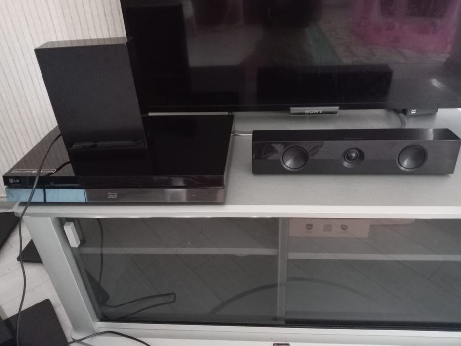 Продам дом кинотеатр