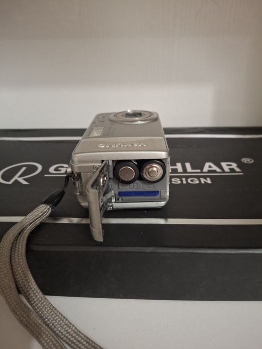 Цифровая камера YAKUMO