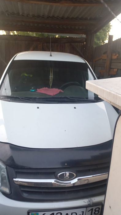 Продам Автомобиль гранта 2192