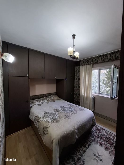 Apartament 3 camere - etaj 1/4 - decomandat - Mircea cel Bătrân - Iași