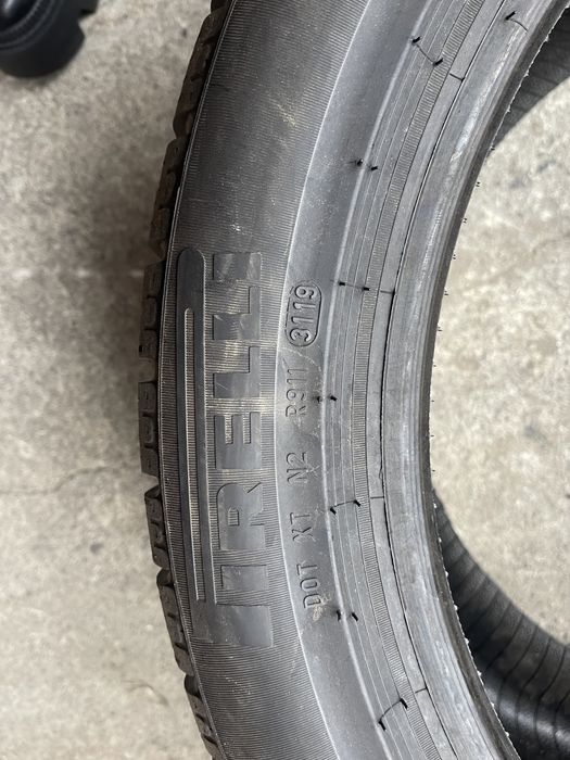 2 anvelope Noi de iarna 285/40/19 Pirelli