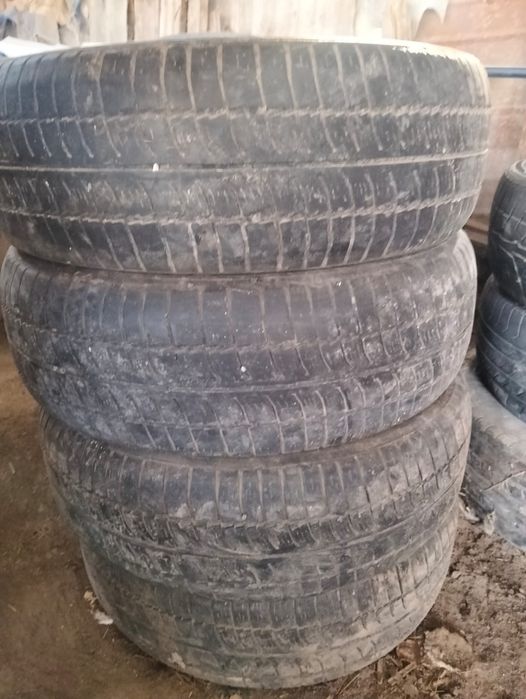 Автошины 4 шт  175/70R13
