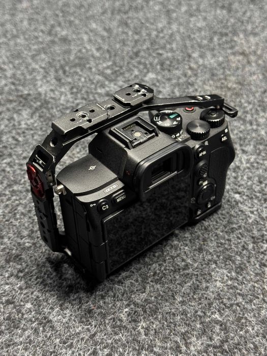 Продам Sony A7IV body