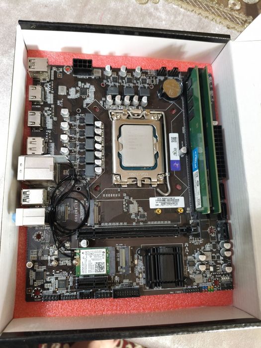 H610(+wifi)+ i3 12100 + ddr4 8+8(16)gb