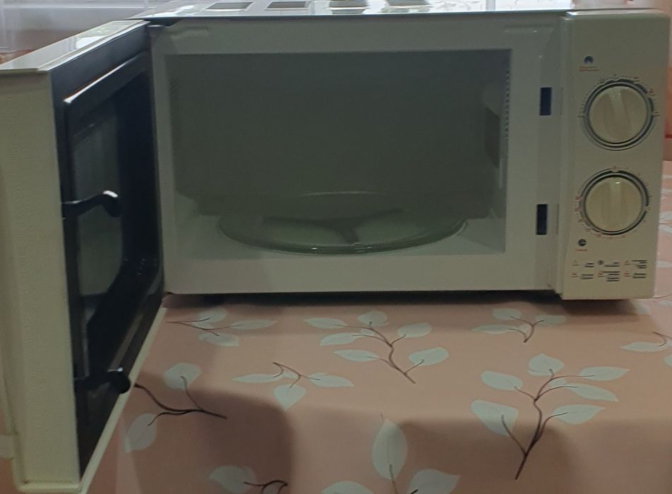 Продам микроволновую печь