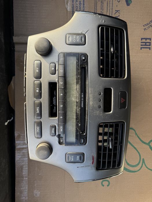 Продам магнитолу на es300