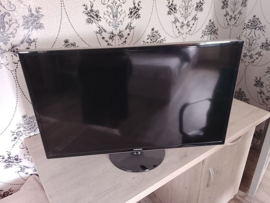 Продаётся телевизор Samsung 32 / Sotiladi Samsung 32 Televizor
