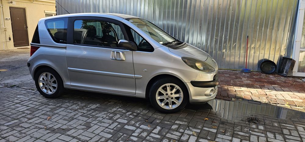 Vând peugeot 1007
