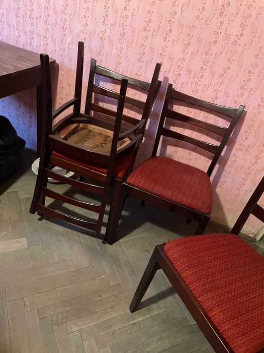 4 scaune- lemn masiv