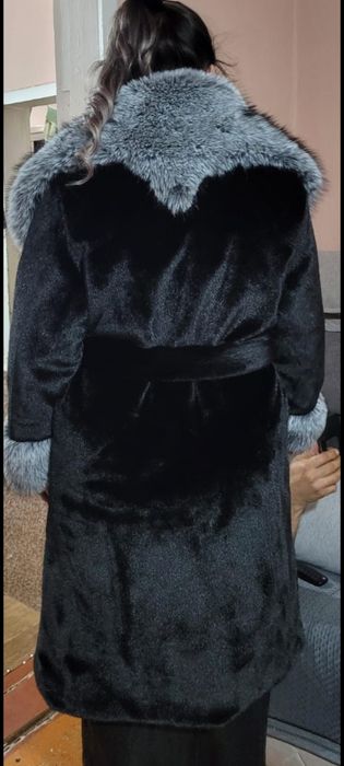 Продам  Эко шубку  новая
