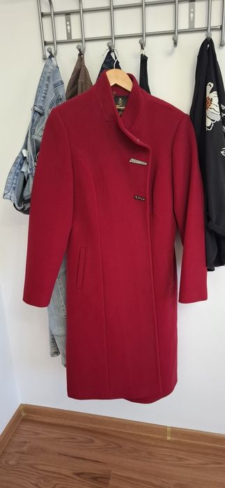 Турецкое бордовое пальто