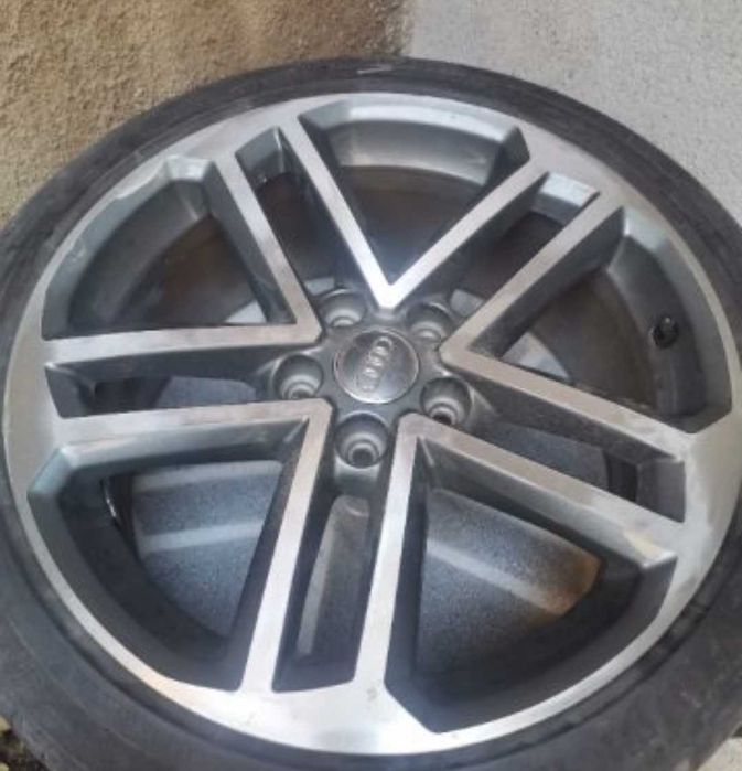 Джанти с гуми за АУДИ, 5х112, 225,40,18/от А3-2018г.