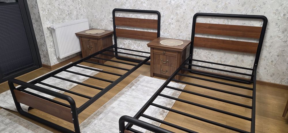Металлические.  Односпальные двуспальная кровать