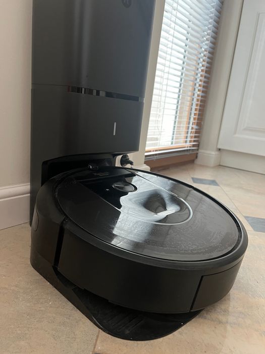 Прахосмукачка IRobot Roomba i7+