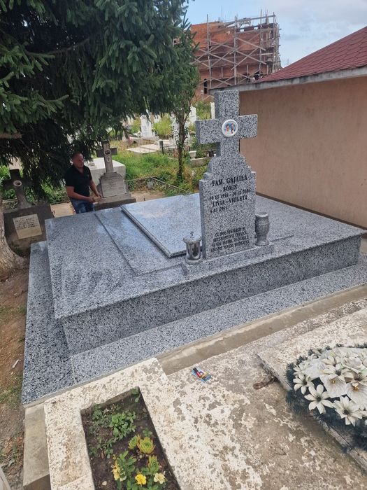 Execut Lucrari Funerare Cruci Cavouri Marmura Granit