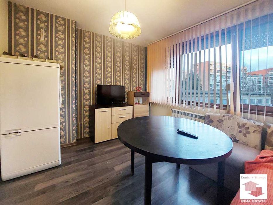 Продава се Двустаен апартамент в Велико Търново, Център - 47 кв.м за 1639 €/кв.м - Снимка #1
