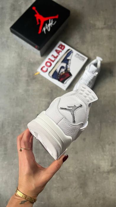 Air Jordan 4 Retro “Metallic White Silver”