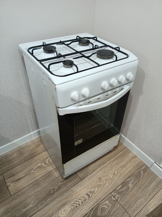 Продам газовую плиту INDESIT